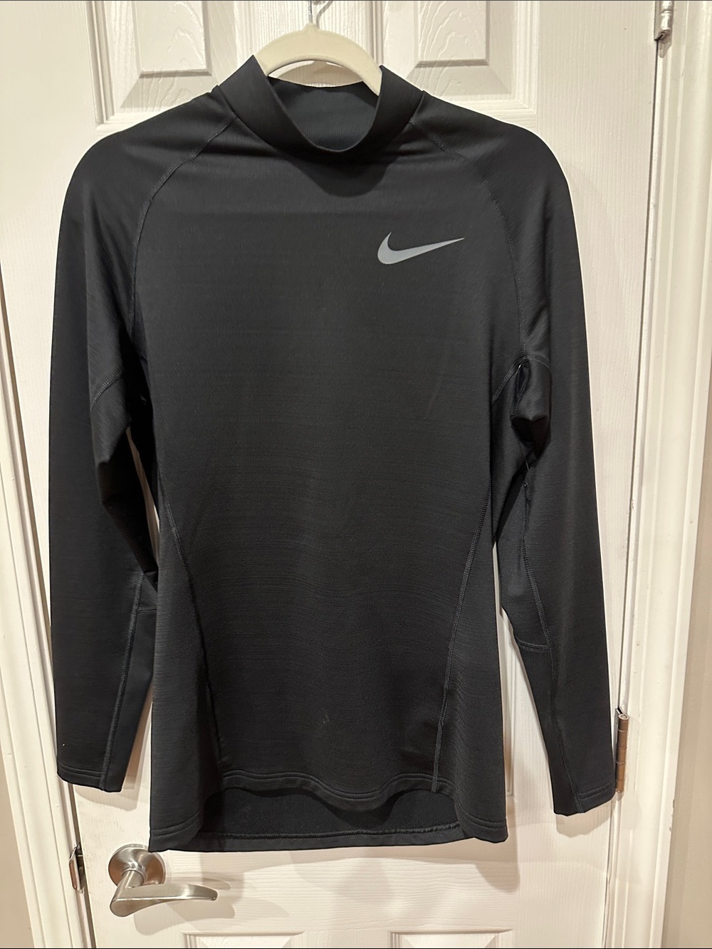 Nike Men’s Black Long-Sleeve Rash Guard with Silver Swoosh